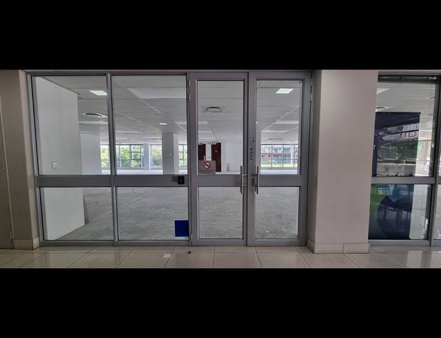 645M² OFFICE TO LET IN MAGALIESSIG
